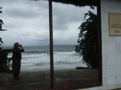 マジックミラ−　　海岸に面したスパ　　ロンボク島