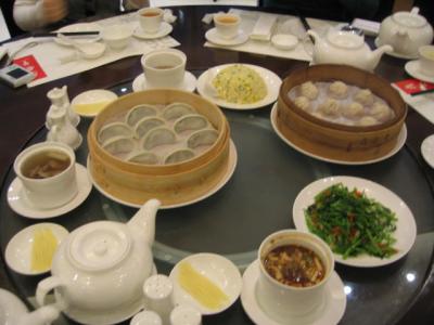 上海グルメツアー2泊3日 ■1日目:出発&観光(南京東路・新天地)