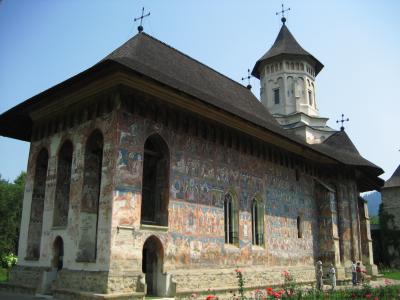 2007年ルーマニア旅行第14日目(2)ブコヴィナ地方：イエロイッシュなモルドヴィツァ修道院