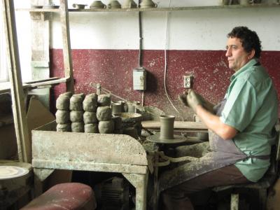 2007年ルーマニア旅行第14日目(4)ブコヴィナ地方：マルジネア村の陶器工房に寄り道