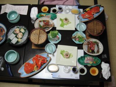 山代温泉「瑠璃光」活ズワイ蟹など上質の『優彩蟹膳』