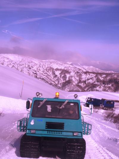 樹氷探検-4　雪上車に乗って　☆白銀の樹氷原に登る