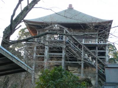 初詣は笠森寺へ～岩の上に建てられた観音堂～