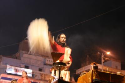 デリーからカトマンズへ突っ走れ！！　?　inバラナシ（ベナレス）