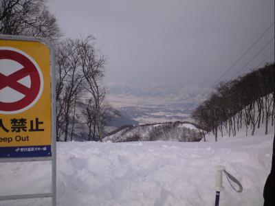 ホワイトアウトのスキーツアー