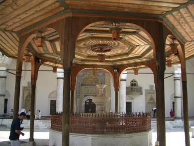 衝撃の爆破建築物＆イスラム文化のサラエボ
