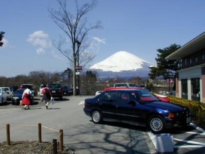 御殿場のアウトレットセンターからの富士山