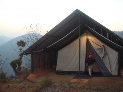 早春のネパール：世界レベルのサービス　シンガポールエアーで２