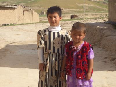 ウズベキスタン　澄んだ瞳　素直な心忘れられない現地の人々