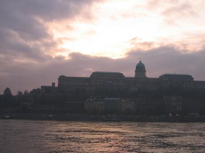 一人旅第2弾！「思い出探訪とX'masマーケット」その19：ブダペストと夕焼け