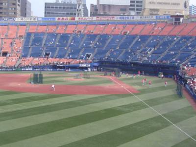 プロ野球観戦　広島−横浜（横浜スタジアム）