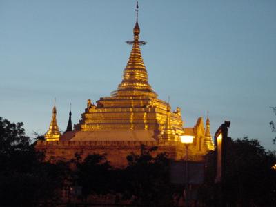 世界三大仏教遺跡「バガン」へ（２００２．６．２９）