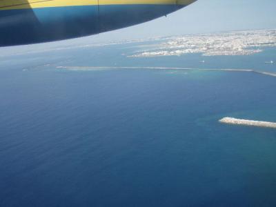 雲の上からの慶良間諸島