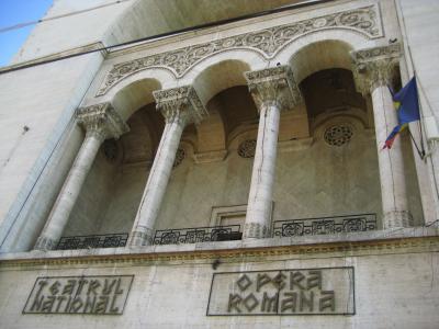 2007年ルーマニア旅行第20日目ティミショアラ(1)：朝の勝利広場と自由広場