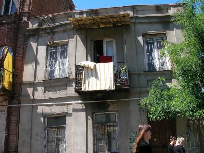 ２００８　グルジアの旅　　【ネリ・ダリの家】