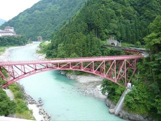 宇奈月温泉と黒部峡谷トロッコ列車