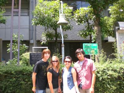 我が家がアメリカ・りすヒロホスティング・通訳とガイドとTVに?!高尾山編2008.6.25