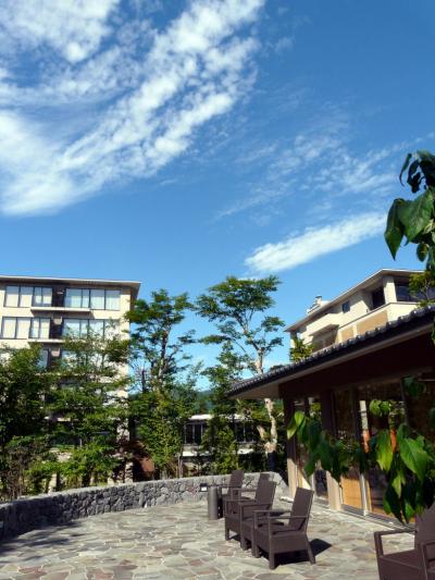 １１．東急ハーヴェストクラブヴィアラ箱根翡翠　朝のホテル界隈