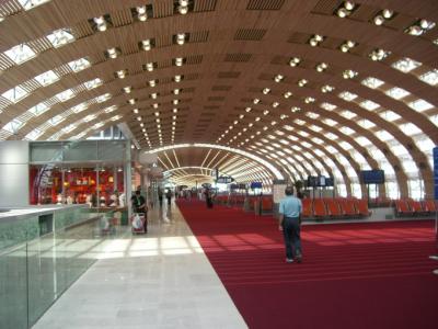 パリ　シャルルドゴール空港　ターミナル2E