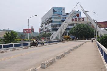 昼食は中国で・・・