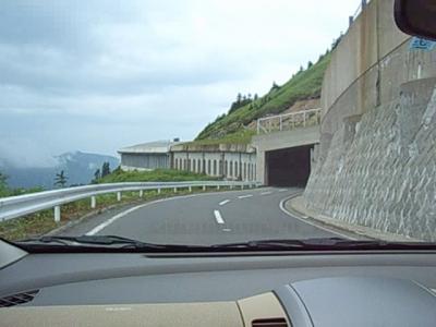 国道２９２号　渋峠　絶景だけれど…緊張するルートです