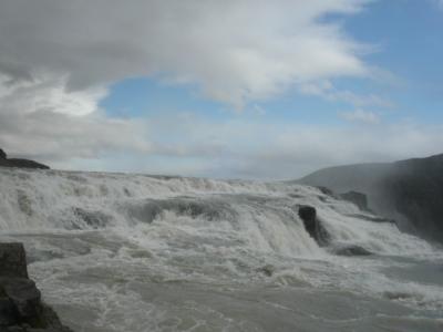 ゴールデンサークルにて、雨のち風