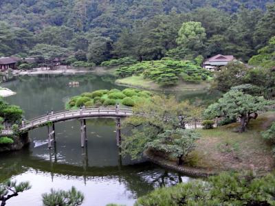 曇天の栗林公園