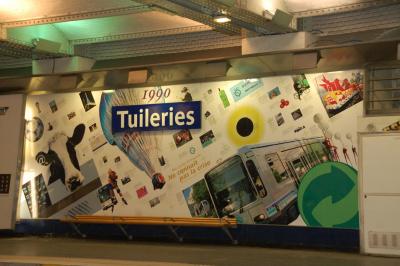 パリの地下鉄に乗って！