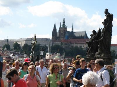 行ってきました真夏のチェコ！（03）プラハの旧市街は観光客であふれている！