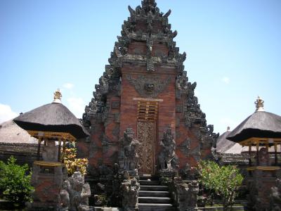 Indonesia Bali バトゥワン寺院とウルワトゥ寺院