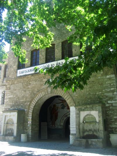 2008年ブルガリア旅行第５日目(2)：民芸品たっぷりのレストランとブルガリア第２のバチコヴォ僧院
