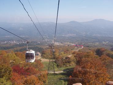 妙高高原スカイケーブルの紅葉♪