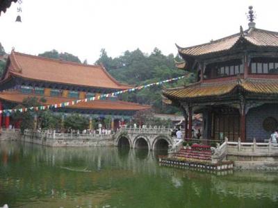 中国昆明　円通禅寺に参拝