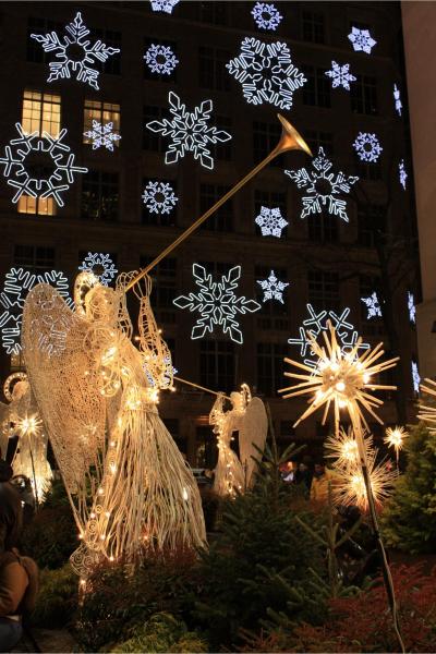 Display for Holiday Season at the 5th Avenue