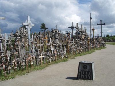 リトアニアLithuania　十字架の丘Hill of Crosses　シャウレイSiauliai