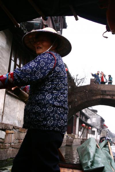 年末上海の旅・再び?バスに乗って水郷の村、周荘へ