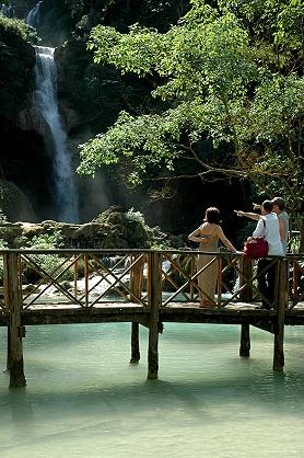 ★アジア冬旅（８）ラオス　ルアンパバン クアンシーの滝へ