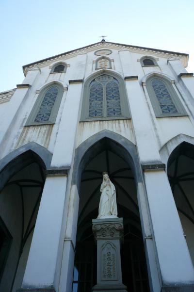 海のきらめく街