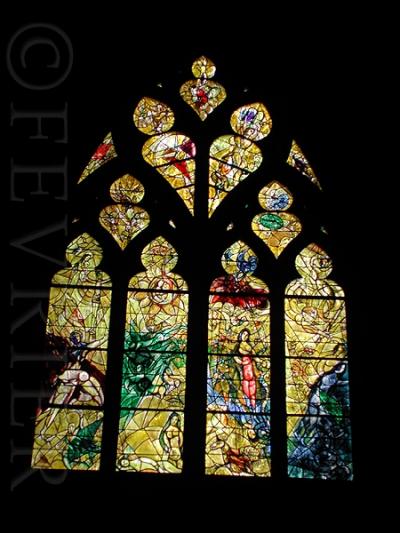 Metz メッス 旅行記　サンテティエンヌ大聖堂でシャガール、サン・マクシマン教会でコクトーのステンドグラス