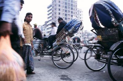 2008年冬インド&バングラデシュ Vol 1：襲いかかる排気ガス、押し寄せる人の波、優しさとおせっかいの街ダッカ