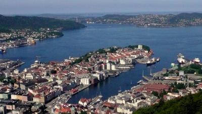 スカンジナビア旅情?:23フロイエン山からのベルゲンの街のパノラマ