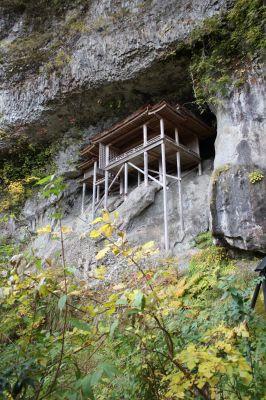 ロケみつ・ブログ旅で稲垣早希が向かう鳥取の投入堂から三朝温泉のレトロな床屋