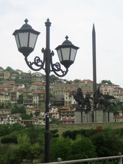 2008年ブルガリア旅行第10日目ヴェリコ・タルノヴォ(2)：グルコ通りから壮大なヤントラ川渓谷の中洲へ