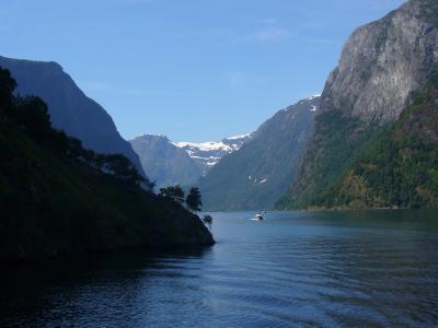 スカンジナビア旅情?:32ソグネフィヨルドクルーズ:船尾方向のアウランフィヨルドの景観