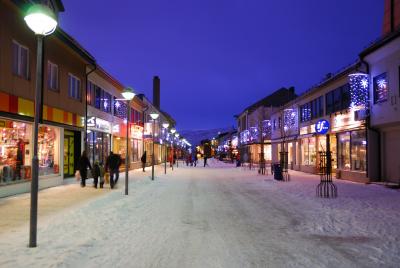 オーロラを求めて　沿岸急行船の旅（９）～旅の終わり　ノルウェー最果ての地 ヒルケネスで下船 