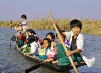 インレー湖のボートトリップ