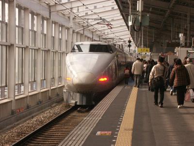 岡山県　岡山駅　10０系新幹線と特急やくも、700系新幹線