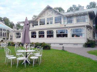 スカンジナビア旅情?:48郊外のウルリクスダール宮殿敷地内の館での夕食