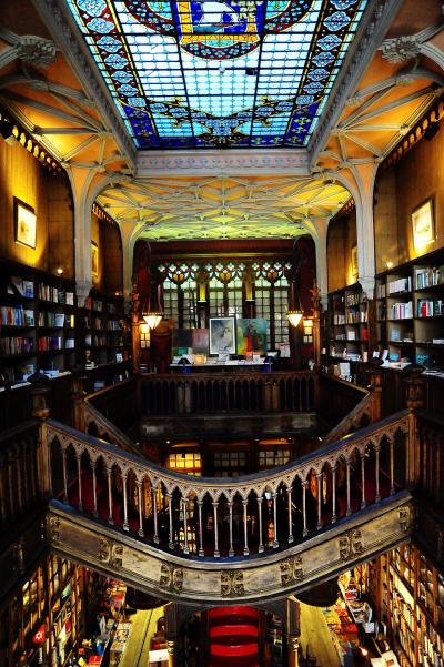 ポルトガル１０　　　ポルトの古い本屋さん