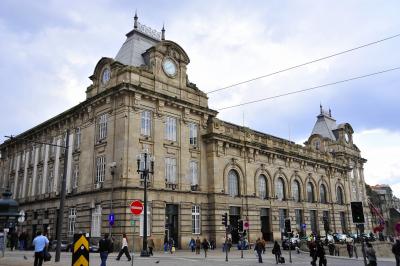 ポルトガル１３　　　サン・ベント駅と火事、おまけにポルトのトイレ事情